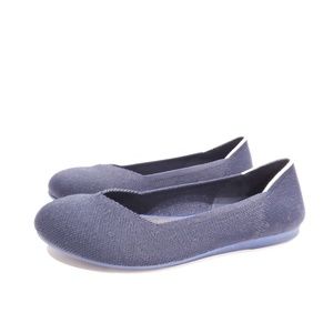 Rothy's size 6 navy flats like new